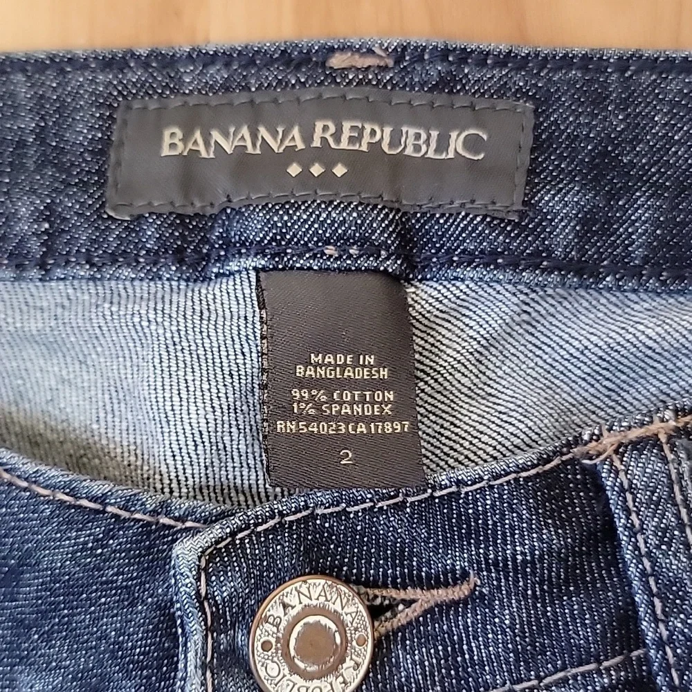 Banana Republic Dark Blue Cropped Jeans With Red Accents On Cuffs - Rockabilly - Picture 3 of 5